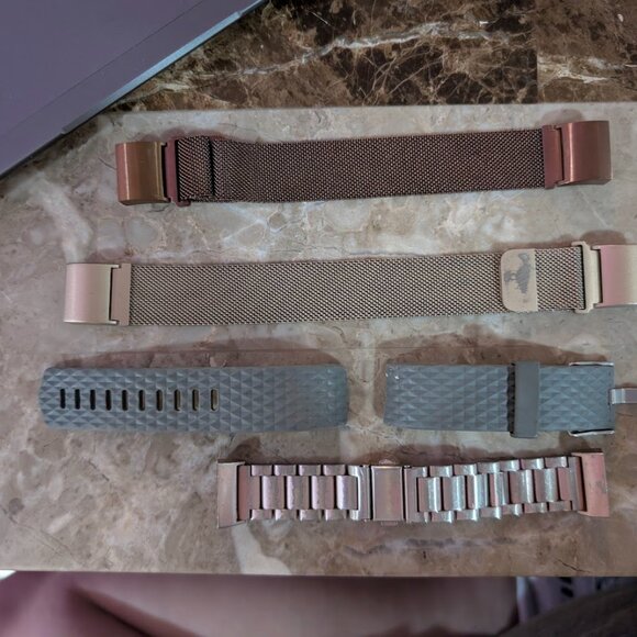 set of 4 fit bit bands - Picture 1 of 12